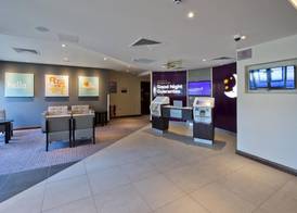 Premier Inn Slough Central South 2