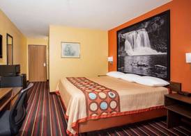 Super 8 by Wyndham Crawfordsville 4