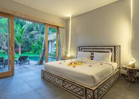 Brand new Luxury 3BR villa Ethnic Ubud # 1 4