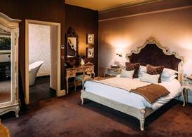 The Royal Hotel 4