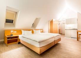 Hotel am Rokokogarten 4