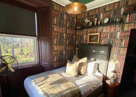 Abbotsford Hotel 4