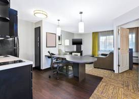 Candlewood Suites HUNTERSVILLE-LAKE NORMAN AREA by IHG 3