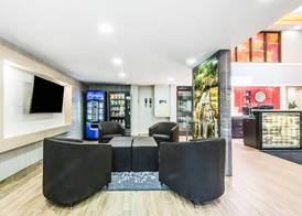 Comfort Inn 3