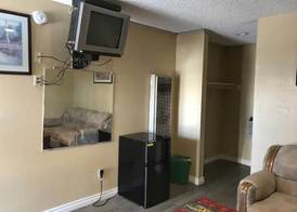 Pala Motel 4