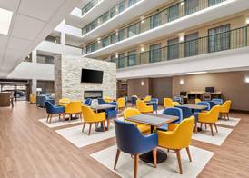 Comfort Suites Near Potomac Mills 4
