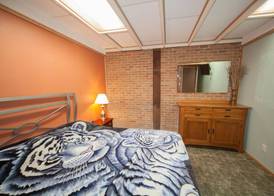 Log Cabin Lodge & Suites 5
