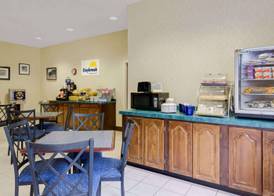 Magnason Hotel West Liberty 2