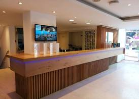 Elmi Beach Hotel & Suites 3