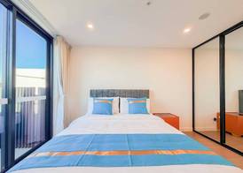 Auburn Studio, Entire Studio with Ensuite toilet and kitchen 3