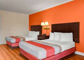 Motel 6 Americus, GA 4