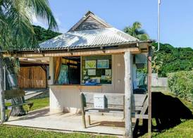 Fare Aute Beach 2