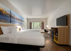 Days Inn by Wyndham Lexington 4