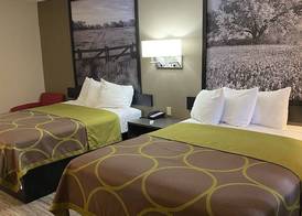 Super 8 by Wyndham Terrell 4