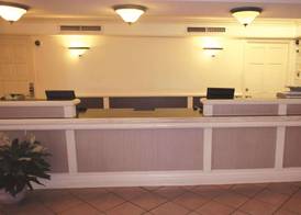 Super 8 by Wyndham Austin South I-35 2
