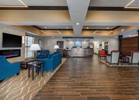 Comfort Inn & Suites Cedar Rapids CID Eastern Iowa Airport 3