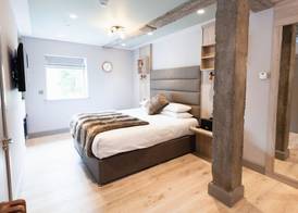 Clarendon Suites 5