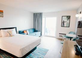 SeaLoft Oceanfront Hotel 3
