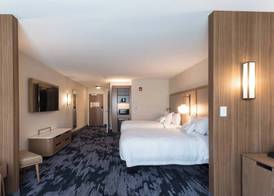 Fairfield Inn & Suites by Marriott Northfield 5