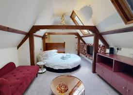High Tor Hotel 4