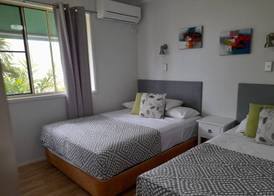 Airlie Apartments 4