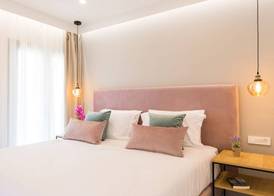 V Luxury Suites 5