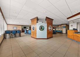 Comfort Inn On the Ocean 3