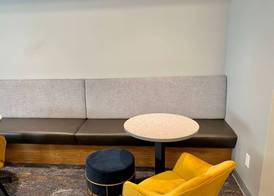 Howard Johnson by Wyndham Winnipeg West 4