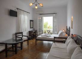 Yperia Hotel 4