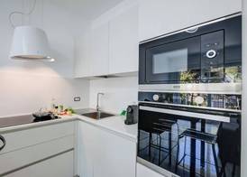 Beachy Vibes- 900m From the Beach 5