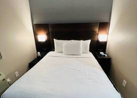 Rockaway Hotel Brooklyn 3