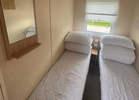 3 Bed Caravan - Sleeps 8 - Pets - Parking 5
