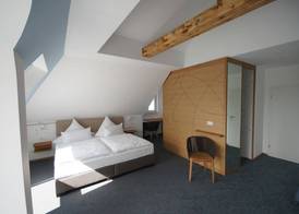 Hotel Schöne Aussicht 4