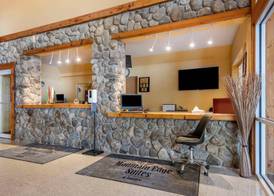 Mountain Edge Suites at Sunapee, an Ascend Collection Hotel 2