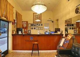 Travelodge by Wyndham Pasadena Central 3