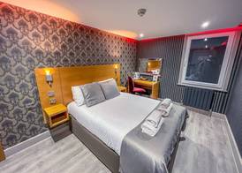 Quayside Hotel & Bar 5
