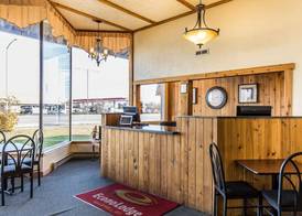 Econo Lodge Inn & Suites Kalispell - Glacier National Park Gateway 2