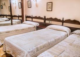 Hotel Castellano I 3