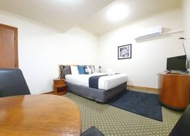 Bell Motel 5