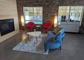 Country Inn & Suites by Radisson, Chippewa Falls, WI 4