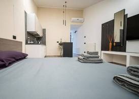 ESTENSIA Room & Suite 5