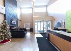 Super 8 by Wyndham Canmore 3