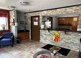 Super 8 by Wyndham Boone 2