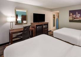 Clarion Pointe Indianapolis Northeast 5