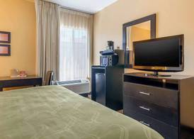 Quality Inn & Suites Lenexa Kansas City 5