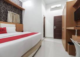 RedDoorz near Mall Panakkukang 3 5