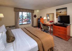 The Foothills Inn 5