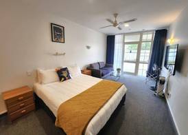 U Studios Paraparaumu, SureStay Collection by BW 3