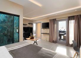 Illusion Suites 4