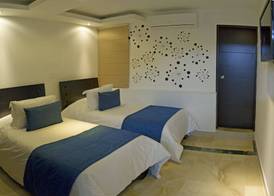 Hotel D' Leon 4